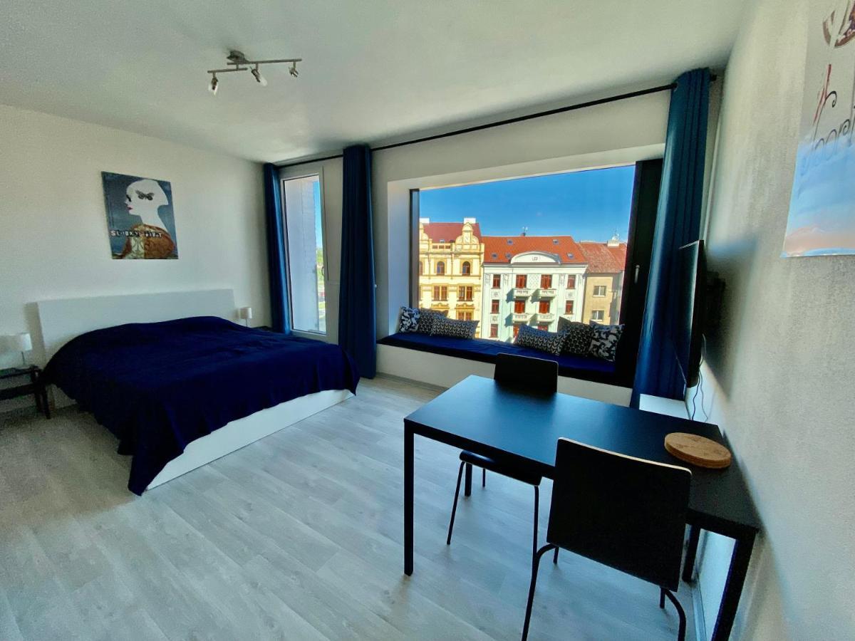 פלזן Cozy Studio With Garage In The City Center מראה חיצוני תמונה